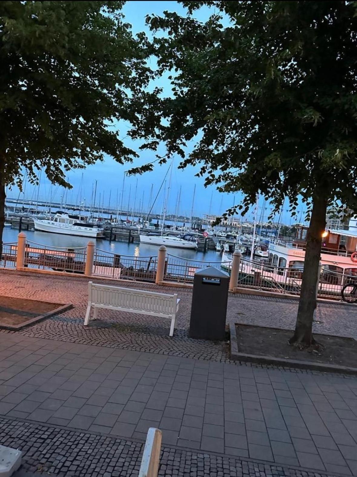 Captain Lodge Rostock Exterior foto